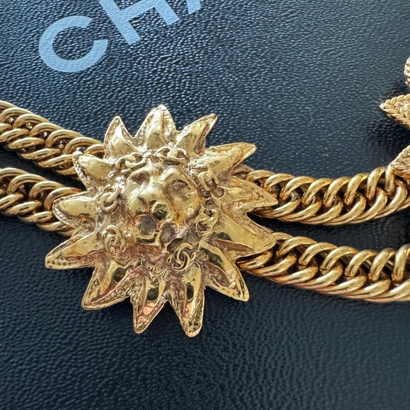 Chanel CC Vintage Leo Lion Sun Medallion Double Chain Necklace Gold Plated 1980s - Picture 3 of 9